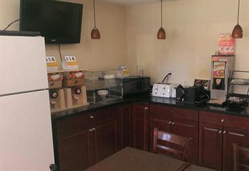 Econo Lodge Норволк Екстер'єр фото